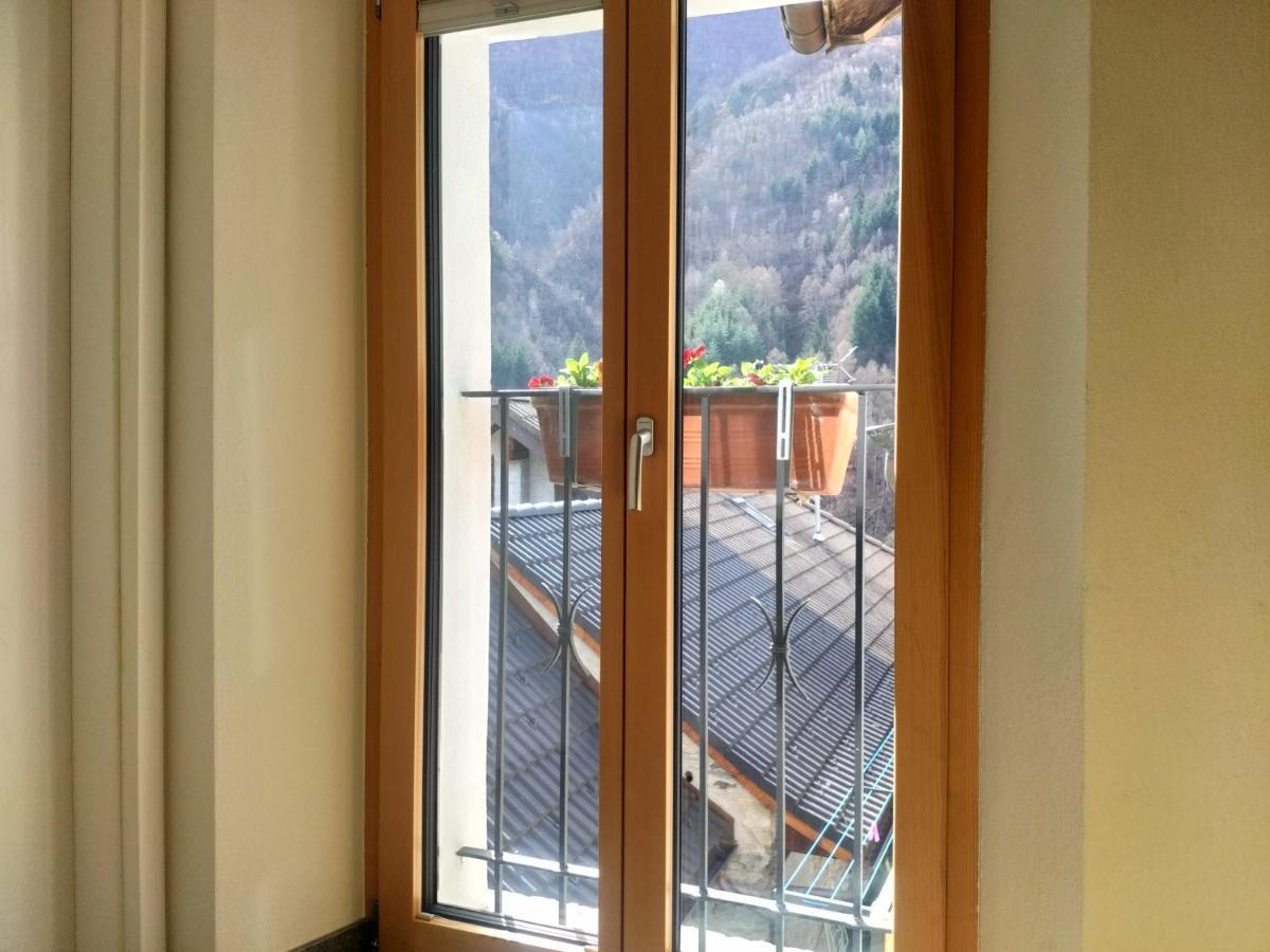 Guesthouse "Castello Del Nucleo" Intragna Exterior photo
