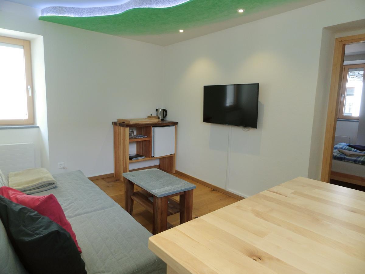 Guesthouse "Castello Del Nucleo" Intragna Room photo